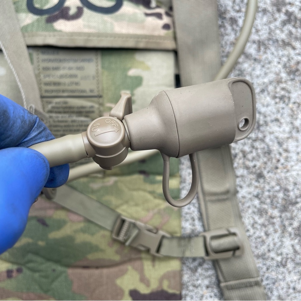 Skilcraft Molle II Hydration System Carrier - Picture 13 of 16